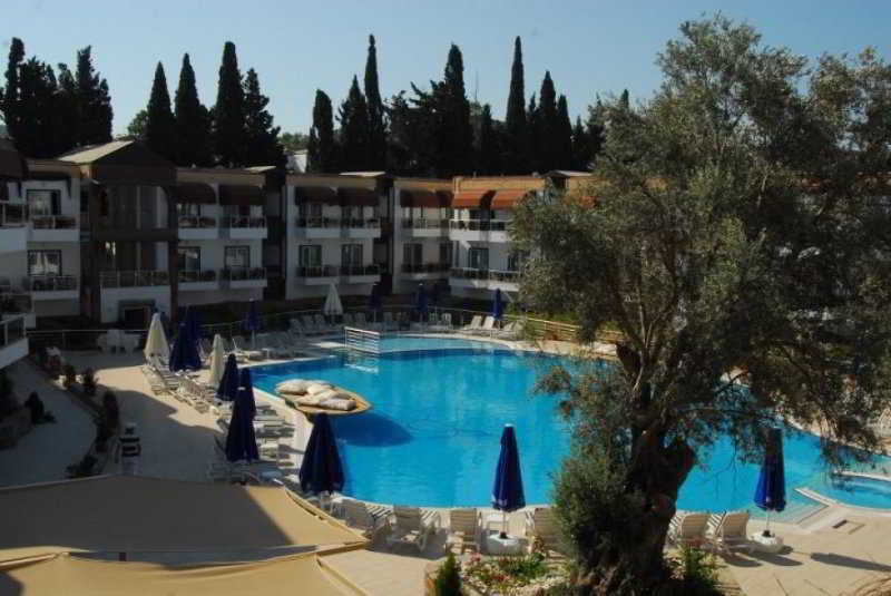 Bitez Risa Hotel Exterior photo