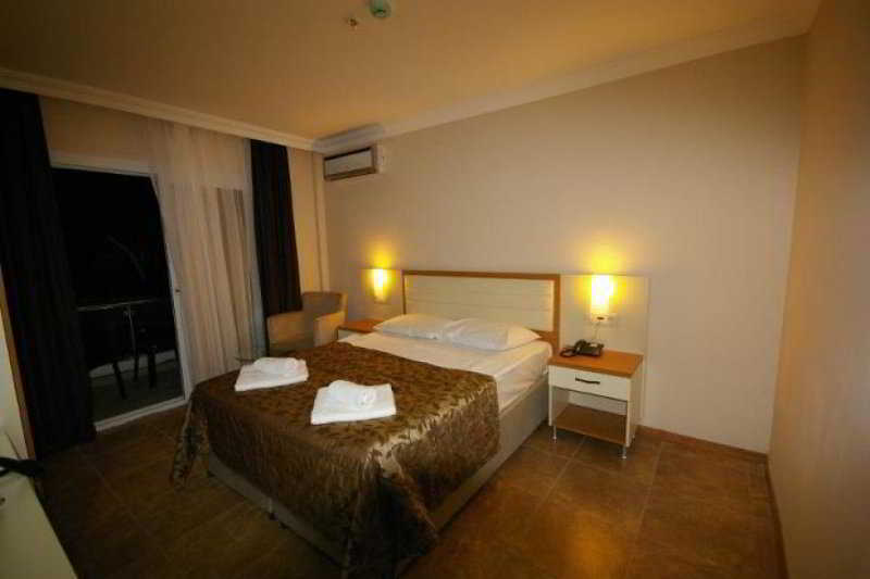 Bitez Risa Hotel Exterior photo